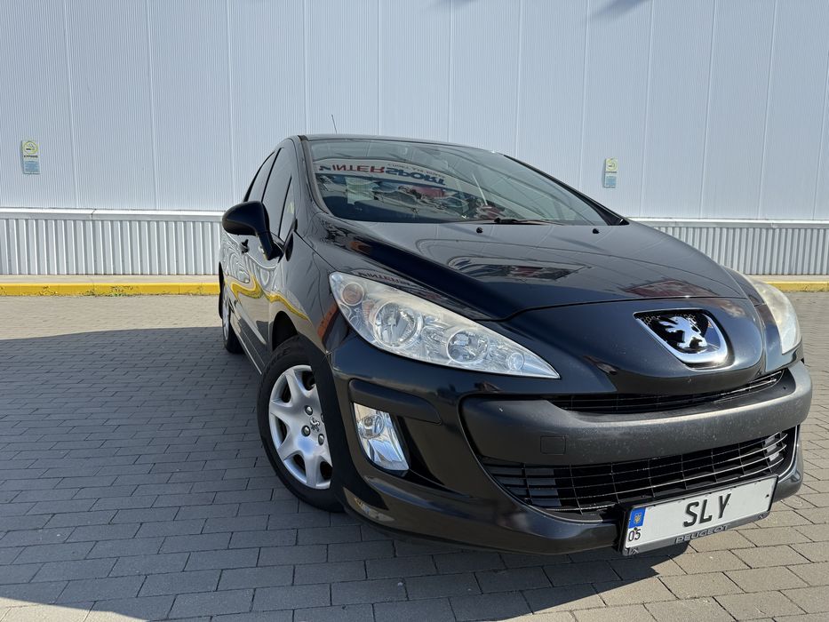 Продам Peugeot 308 2010 1.6 автомат