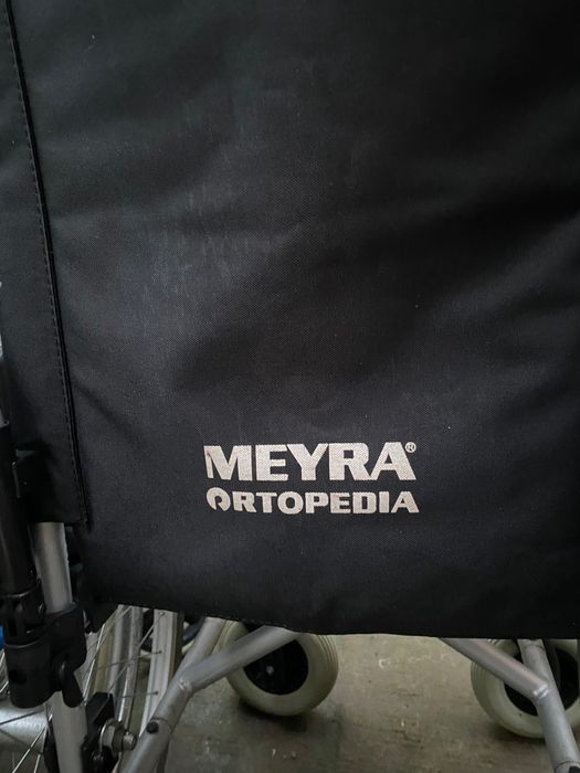 Інвалідний візок, крісло-коляска, крісло колісне