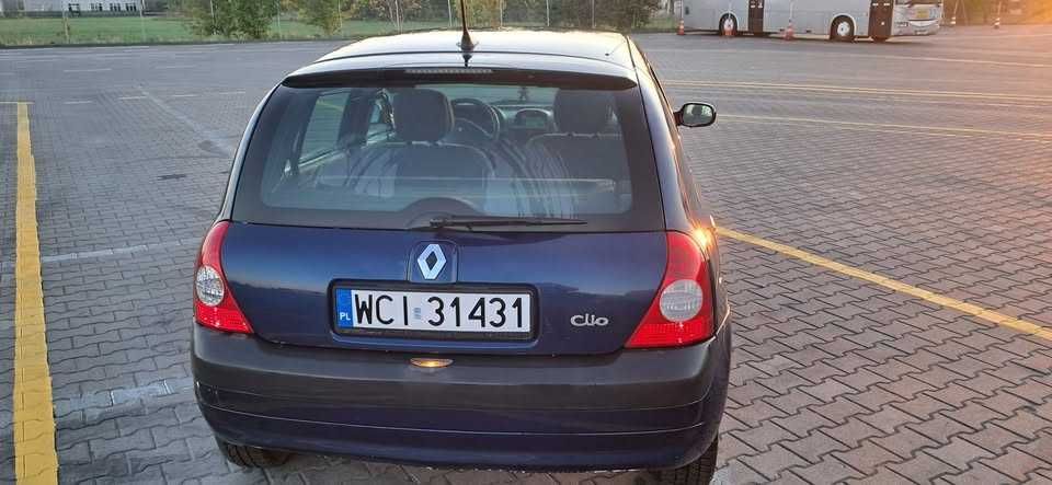 Clio 2  2003 r.     zadbane