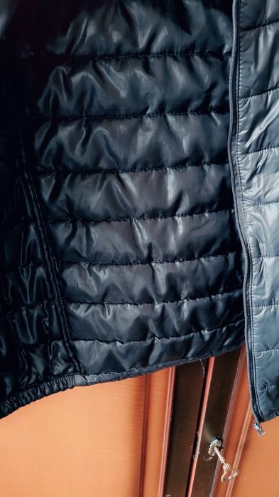 Продам куртку на мальчика, 140, США