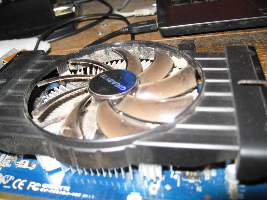 Видеокарта Gigabyte GV-R677UD-1GD