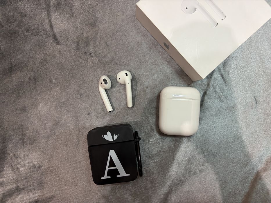 Apple AirPods 2
