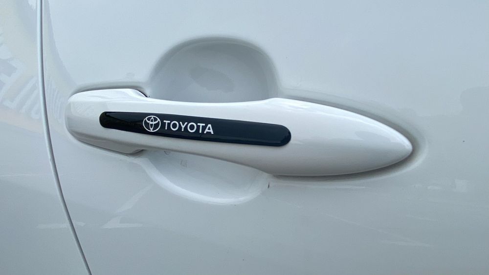 Toyota Prius Hybrid 2020 AWD 4x4