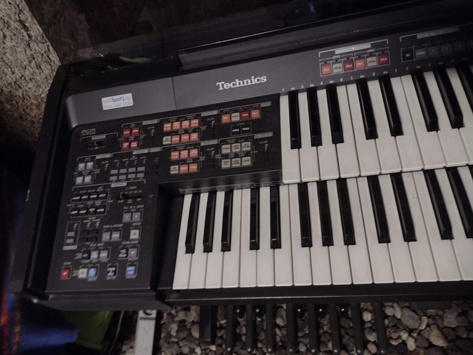keyboard TECHNICS-SX-EX30L,2 manualy yamaha,roland,korg-na dyskietki