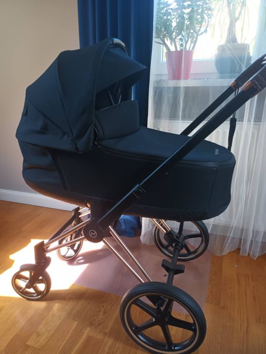 Cybex Priam Premium - gondola w kolorze Stardust Black