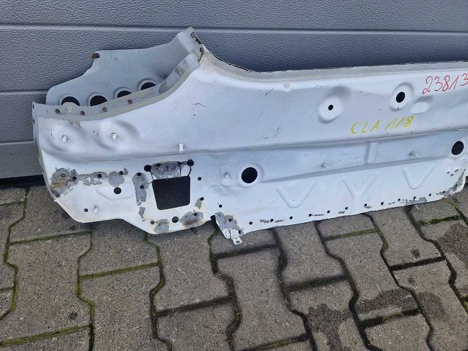 Mercedes CLA W118 Pas Tył