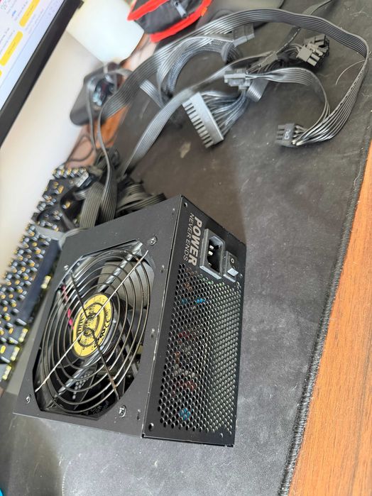 Fonte de alimentação FSP Hydro Pro 700W
