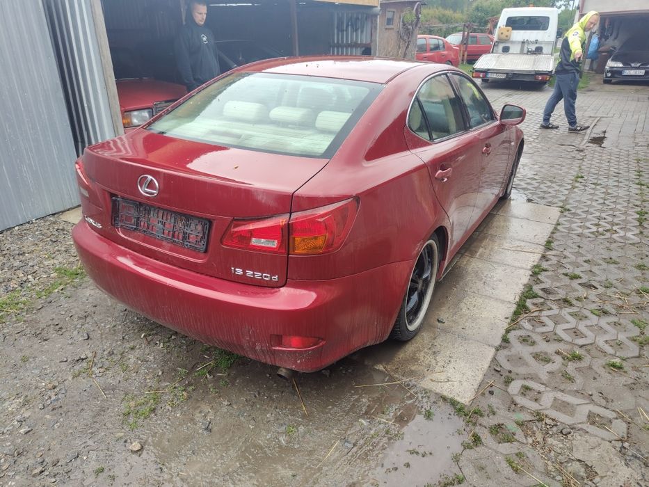 Lexus IS
