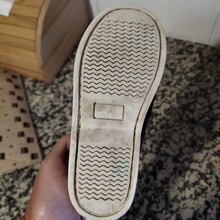 Sapato azul de criança