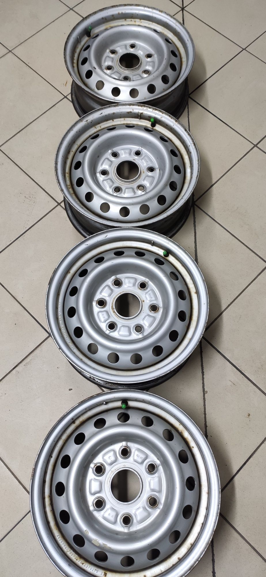 Диски R-15 6*114,3, 5,5j, et29 "Toyota": 875 грн. - Диски Козятин на Olx