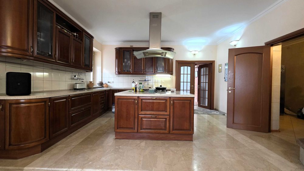 Продаж 2 поверх. будинку 550 м² | ділянка 15 соток | село Мархалівка | Фастівський р-н | Відео огляд