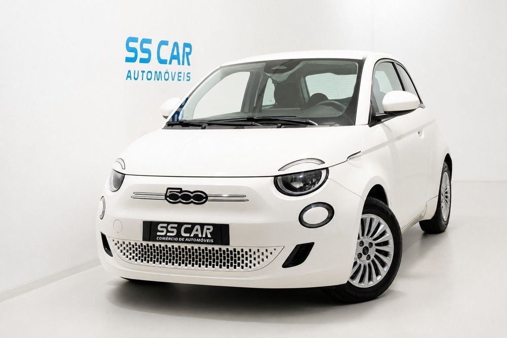 Fiat 500e Action