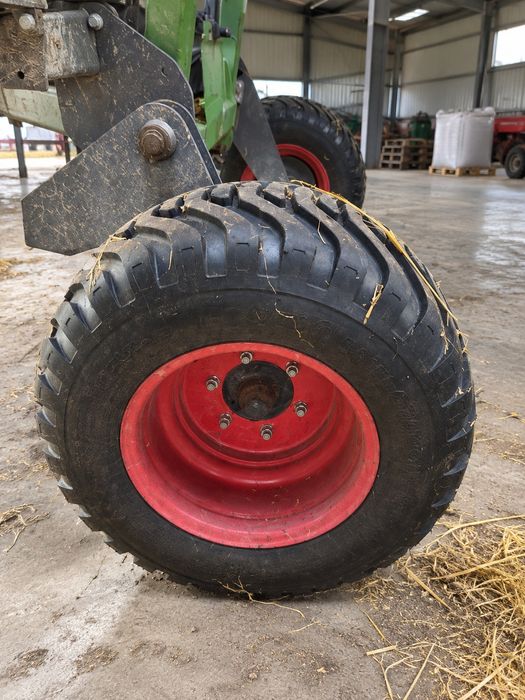 Przetrząsarka Fendt Lotus 1020 T