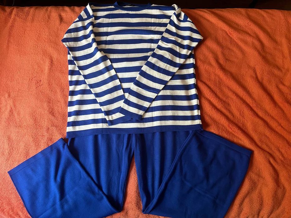 Жіночій костюм розмір універсальний