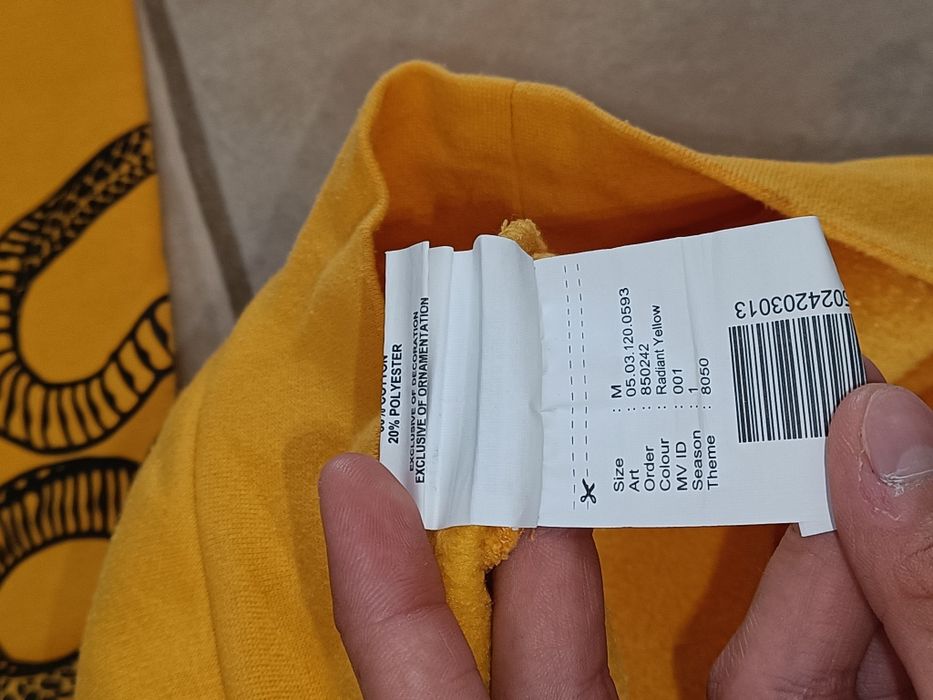 Hoodie Amarelo com Serpente