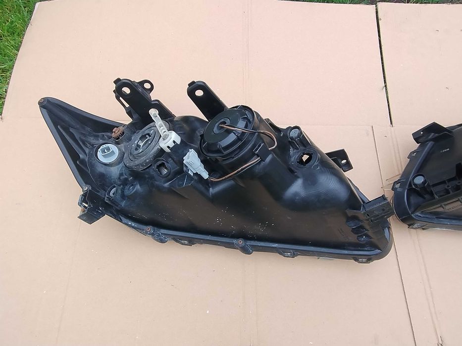 Komplet lamp Toyota RAV4 III – lewa i prawa