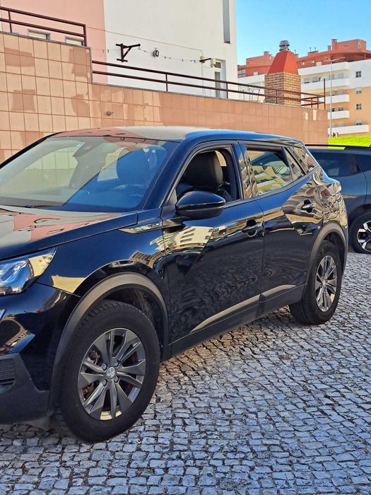 PEUGEOT e-2008 - 100% Eléctrico