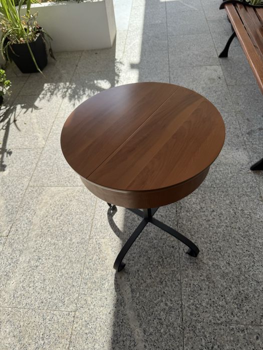 Mesa de apoio em madeira