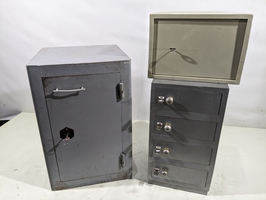 Сейфи для офісу , дому , для зброї