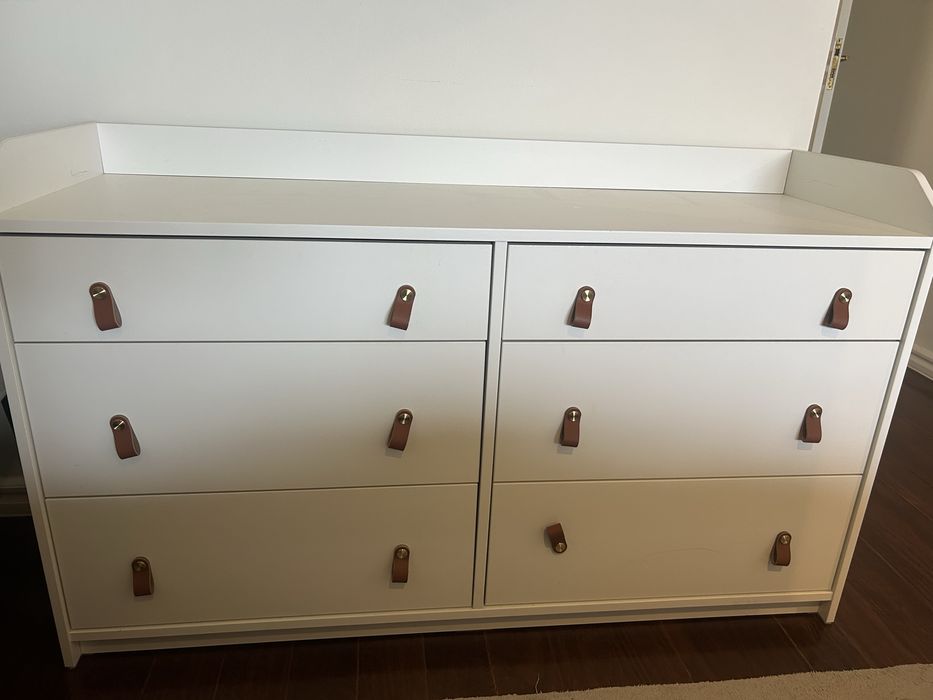 Cómoda Hauga ikea .