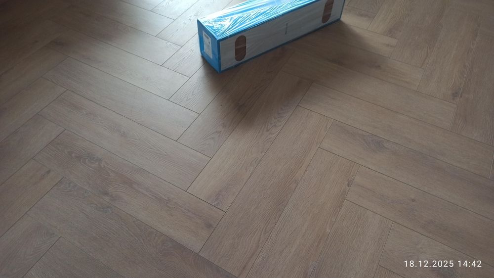 Panel Weninger Dąb Rivetto jodełka AC5