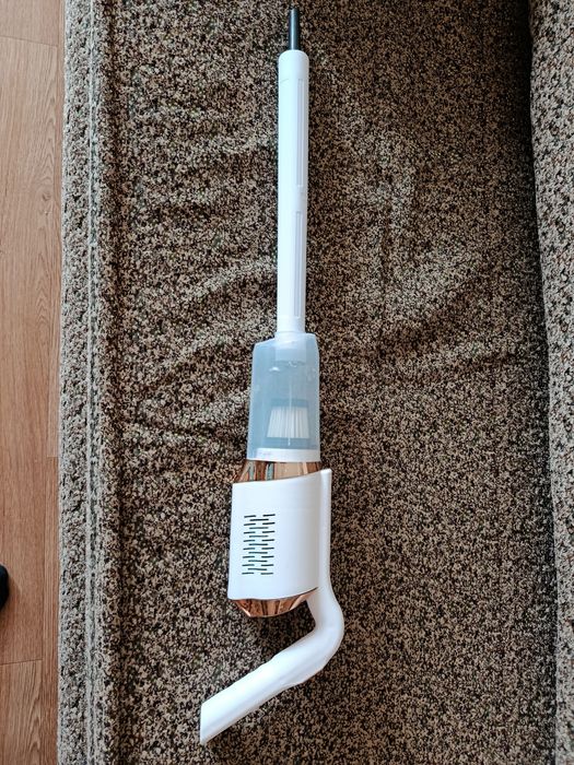 Беспроводной ручной пылесос модели HY-118.