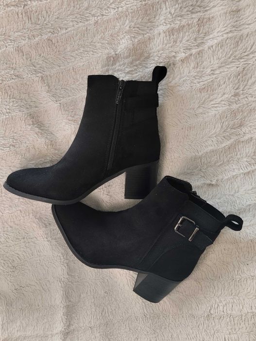 CCC botki zamszowe jak nowe