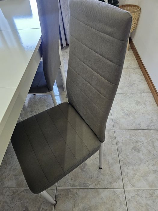 6 cadeiras cinzas