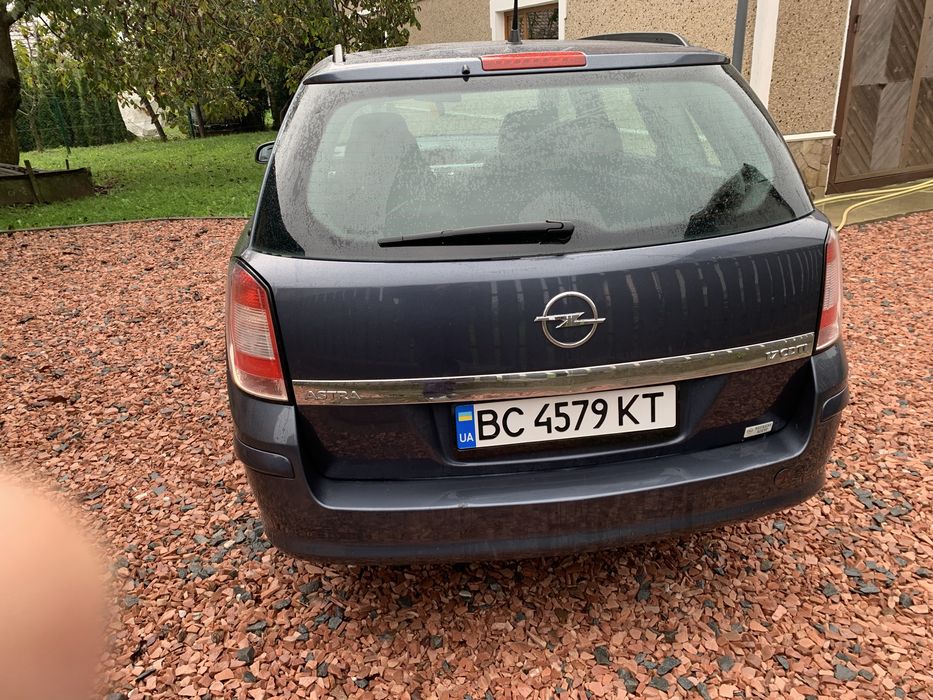 Продаю авто Opel Astra 2008