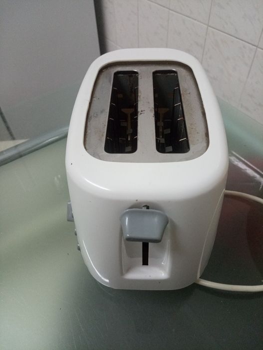 torradeira eletrica - Kunft. Em excelente estado.