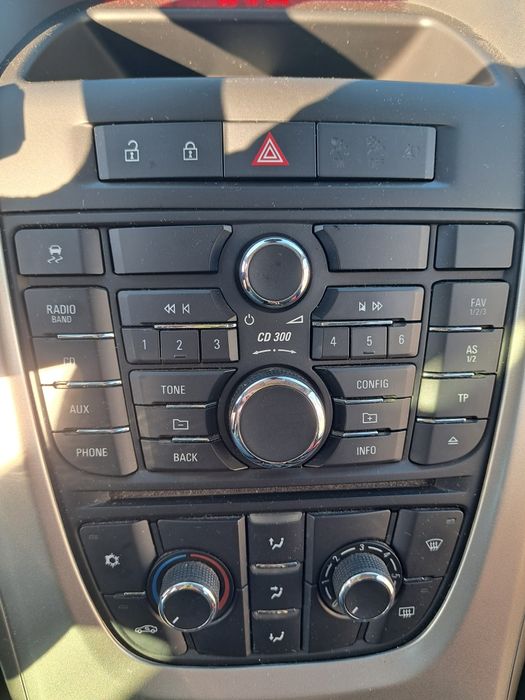 Autorradio opel astra j