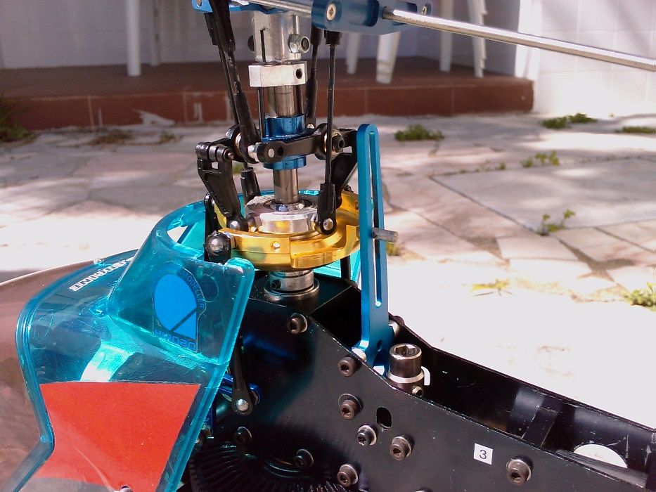 Helicoptero HIROBO Shuttle Pro (totalmente metálico) como NOVO