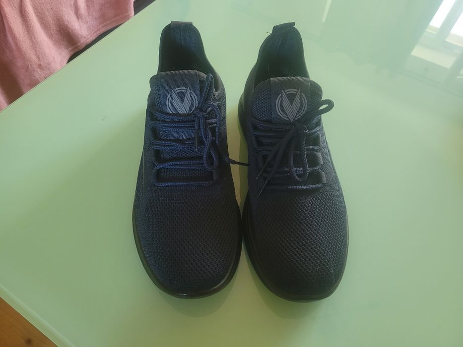 Buty sportowe adidasy lekkie nowe