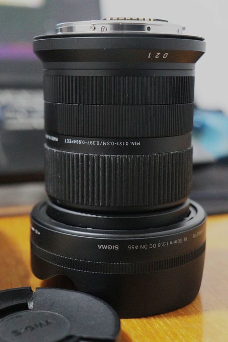 Обʼєктив Sigma 18-50 f2.8 rf