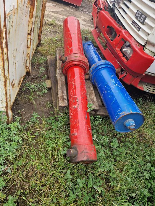 Циліндр на самосвал напівпричіп