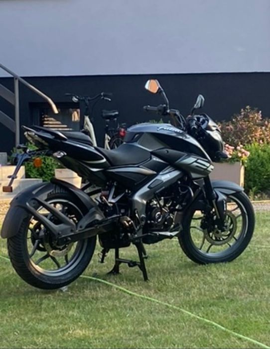 Motor Bajaj pulsar 125. Niski przebieg 2050km.