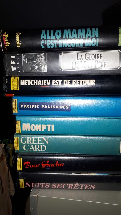 cassetes VHS antigas e desenhos animados