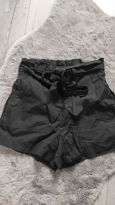 Spodenki z wysokim stanem FB Sister rozmiar XS