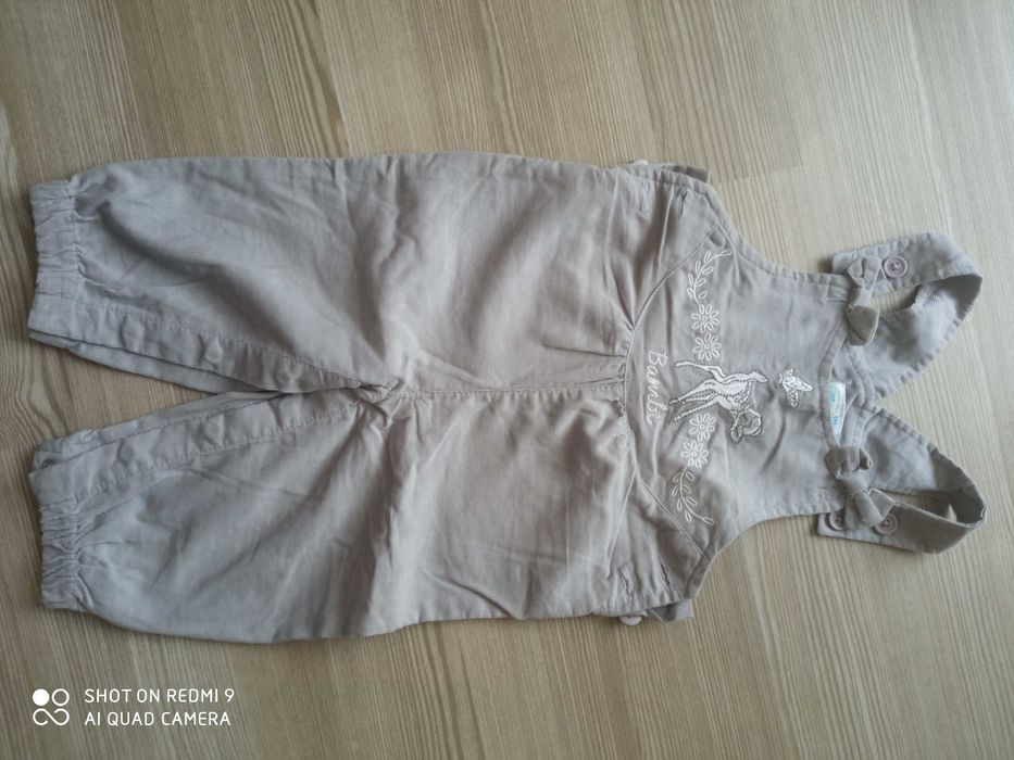 Spodnie ogrodniczki ze Smyka. Rozm. 74 cm.