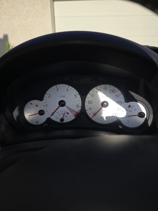 Peogeut 206cc  1.6cc