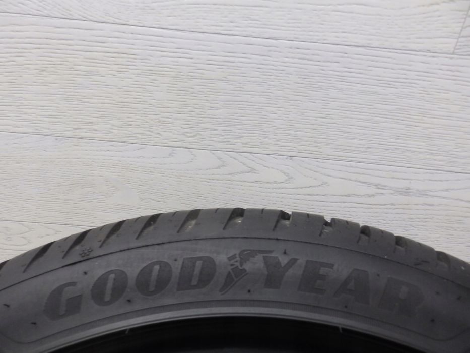 opona całoroczna goodyear vector 4seasons gen-3 205/45/17 88w