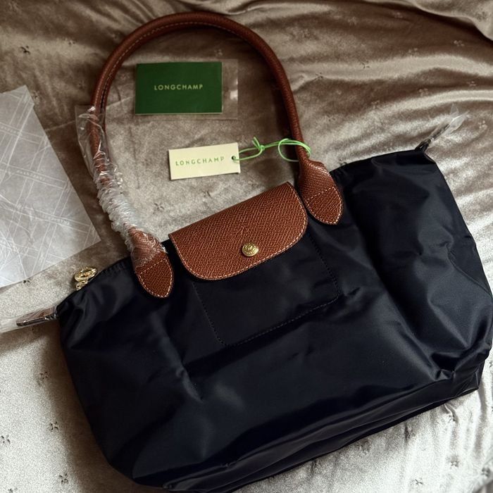 Longchamp M shopping bag в кольорах тренд 2025 року