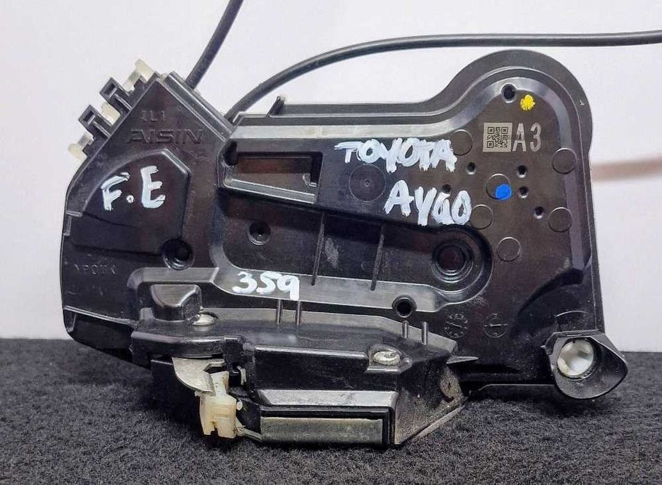 Fechadura / Fecho Porta Frente Esquerdo - TOYOTA AYGO