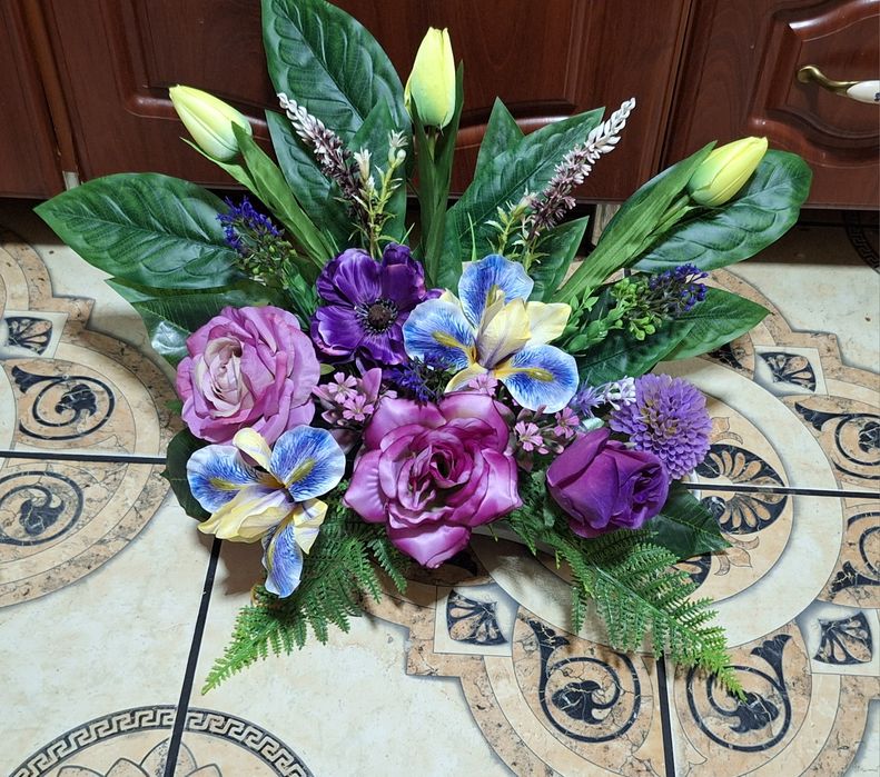 Wiązanka/ stroik nagrobny obciążony płyta