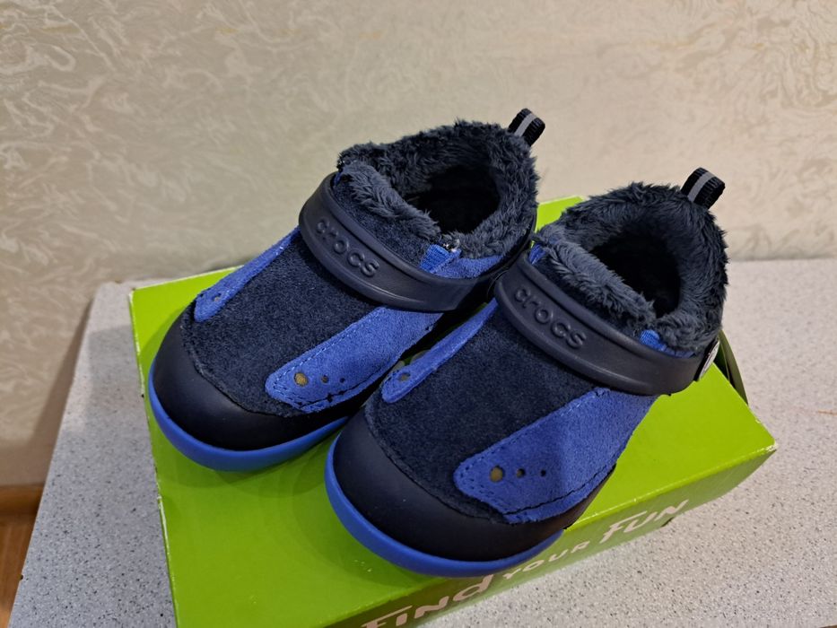 Crocs кросівки сліпони с7 (23-24)