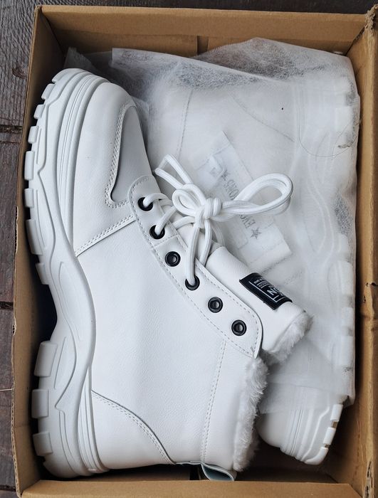Nowe zimowe buty.