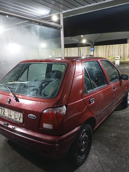 Ford Fiesta 1.1 clx ler com atenção