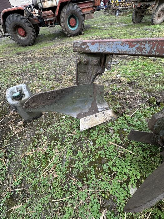 Продам плуг 3.35