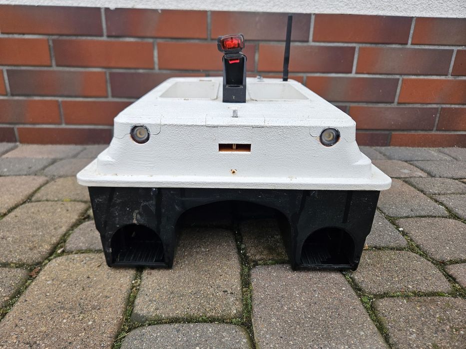 Łódka zanętowa z GPS