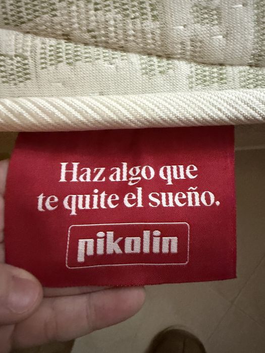 Vendo cama de solteiro Nova !